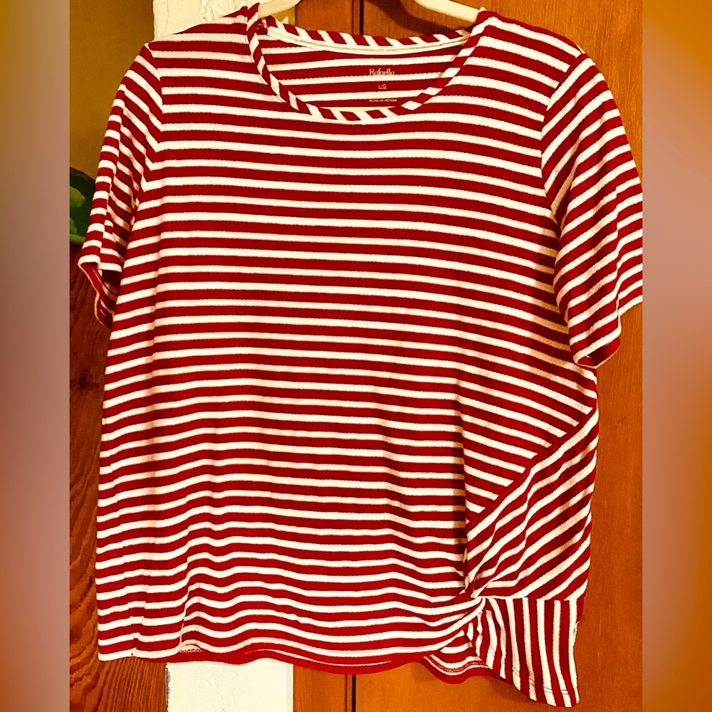 😊Women’s CUPIO Red/White Striped Top - Gathered on One Side Size L